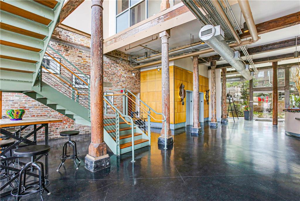 920 POEYFARRE Street 112