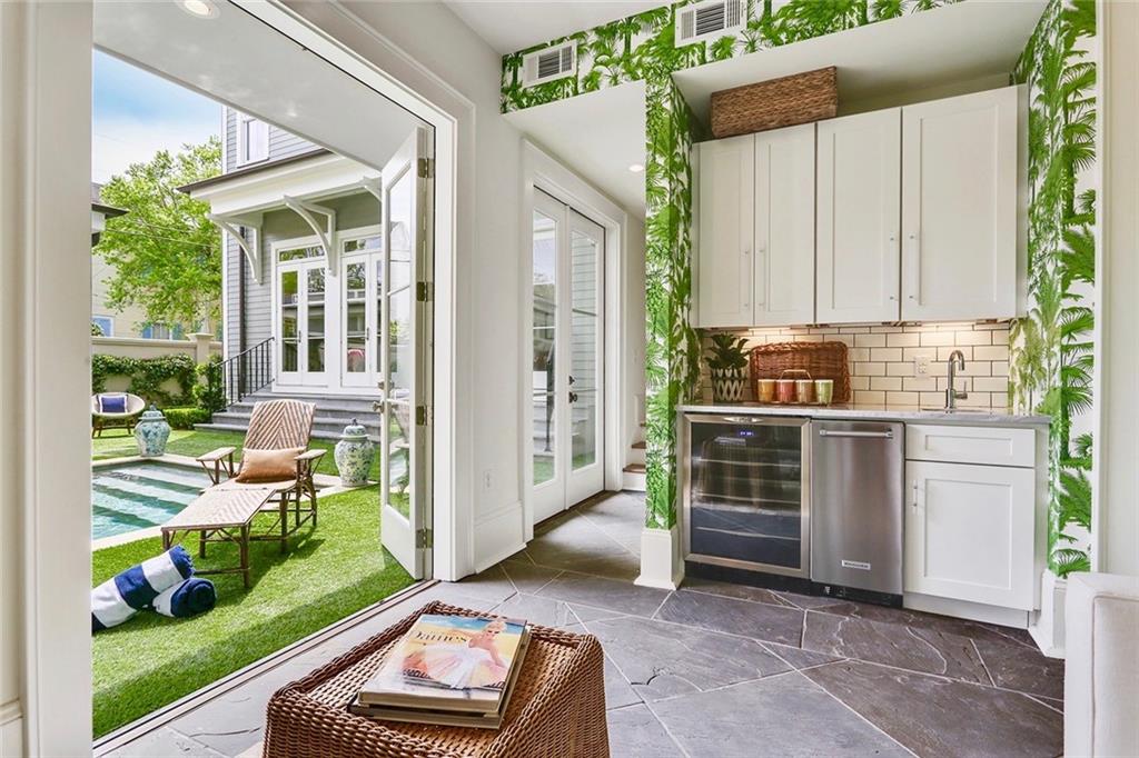 1311 JEFFERSON Avenue