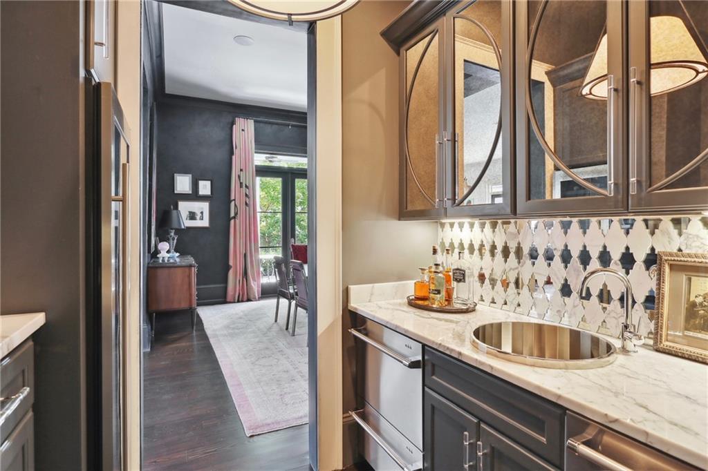 1311 JEFFERSON Avenue