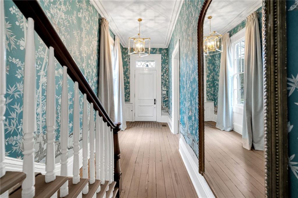 2532 CHESTNUT Street