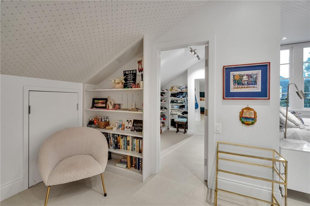 2532 CHESTNUT Street