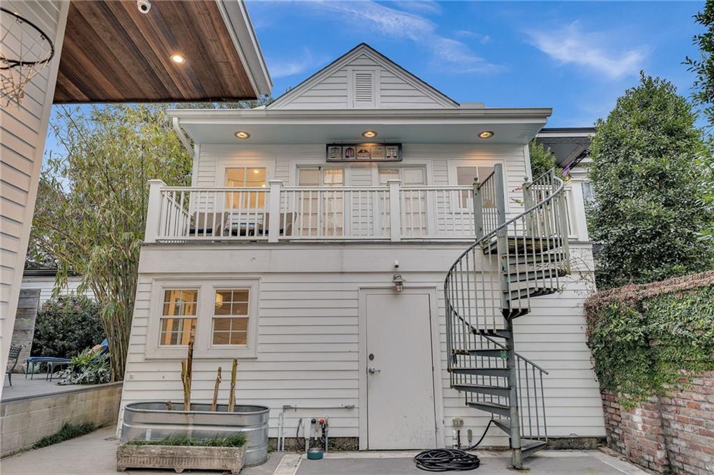 2532 CHESTNUT Street