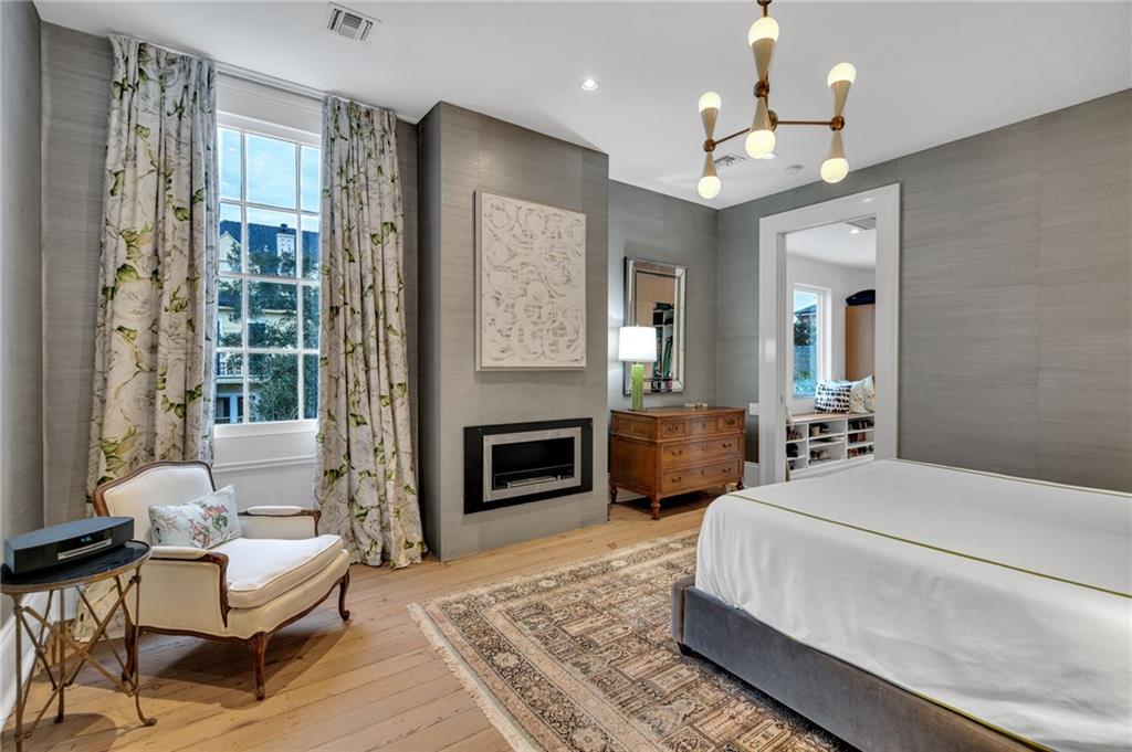 2532 CHESTNUT Street