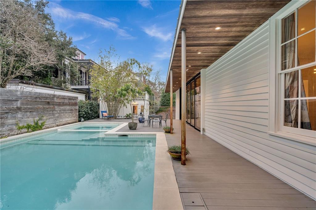 2532 CHESTNUT Street