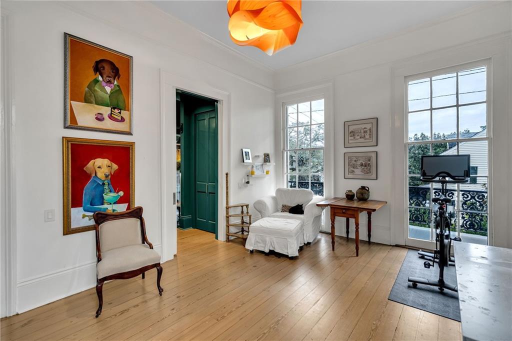 2532 CHESTNUT Street