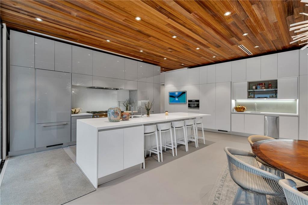 2532 CHESTNUT Street