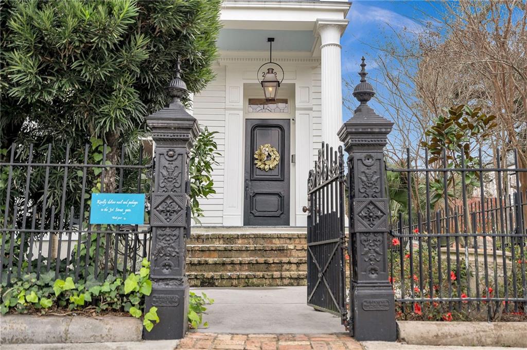 2532 CHESTNUT Street