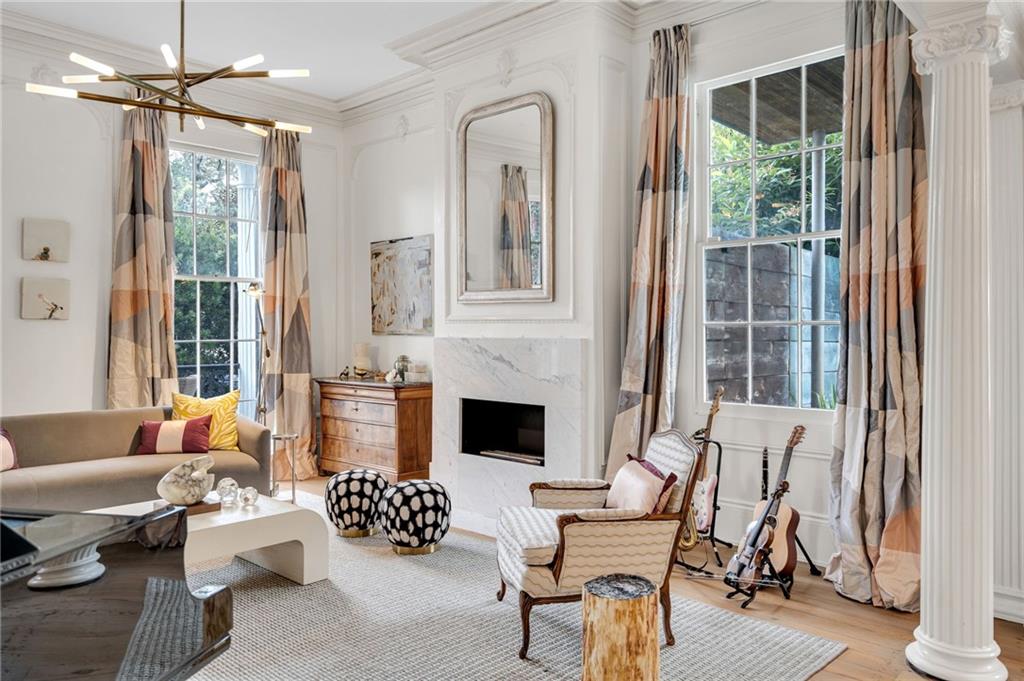 2532 CHESTNUT Street