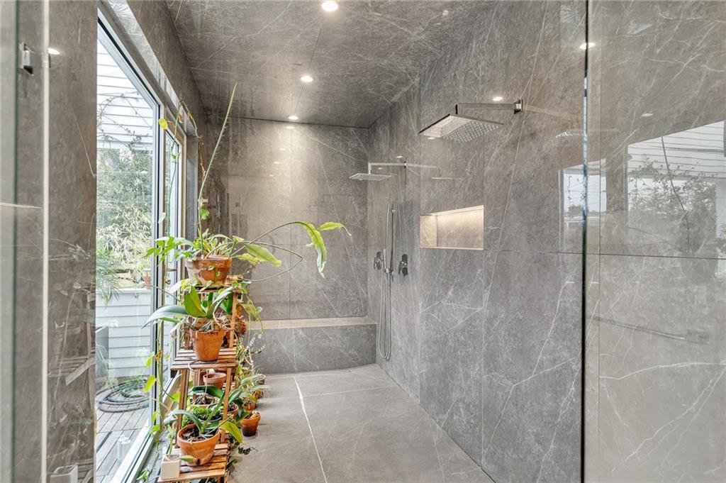 2532 CHESTNUT Street