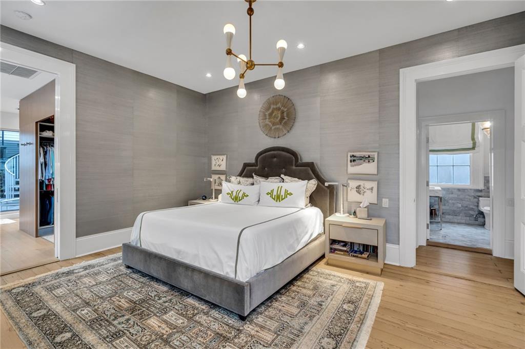 2532 CHESTNUT Street