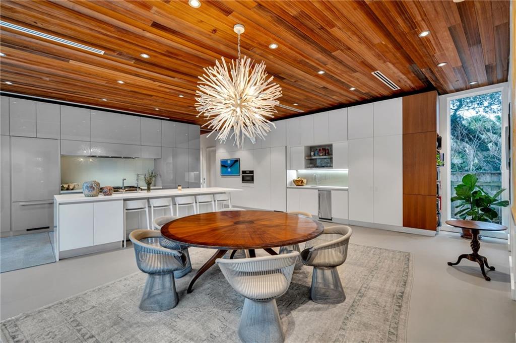 2532 CHESTNUT Street