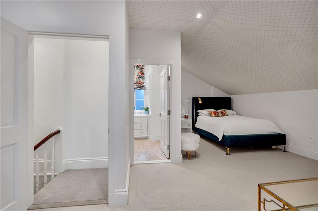 2532 CHESTNUT Street