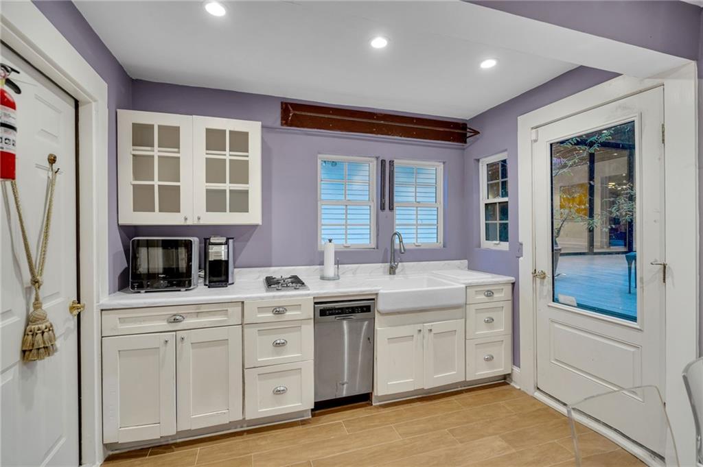 2532 CHESTNUT Street