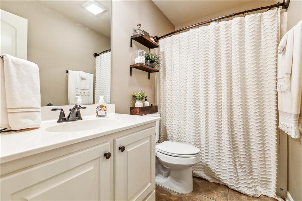 39521 RUE ROYALE None