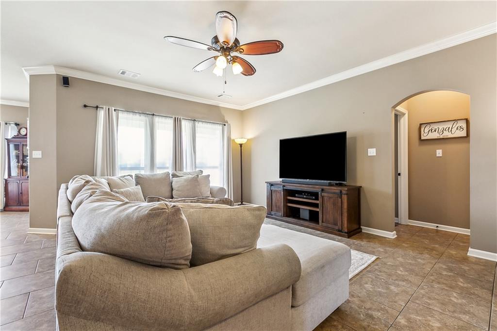 39521 RUE ROYALE None