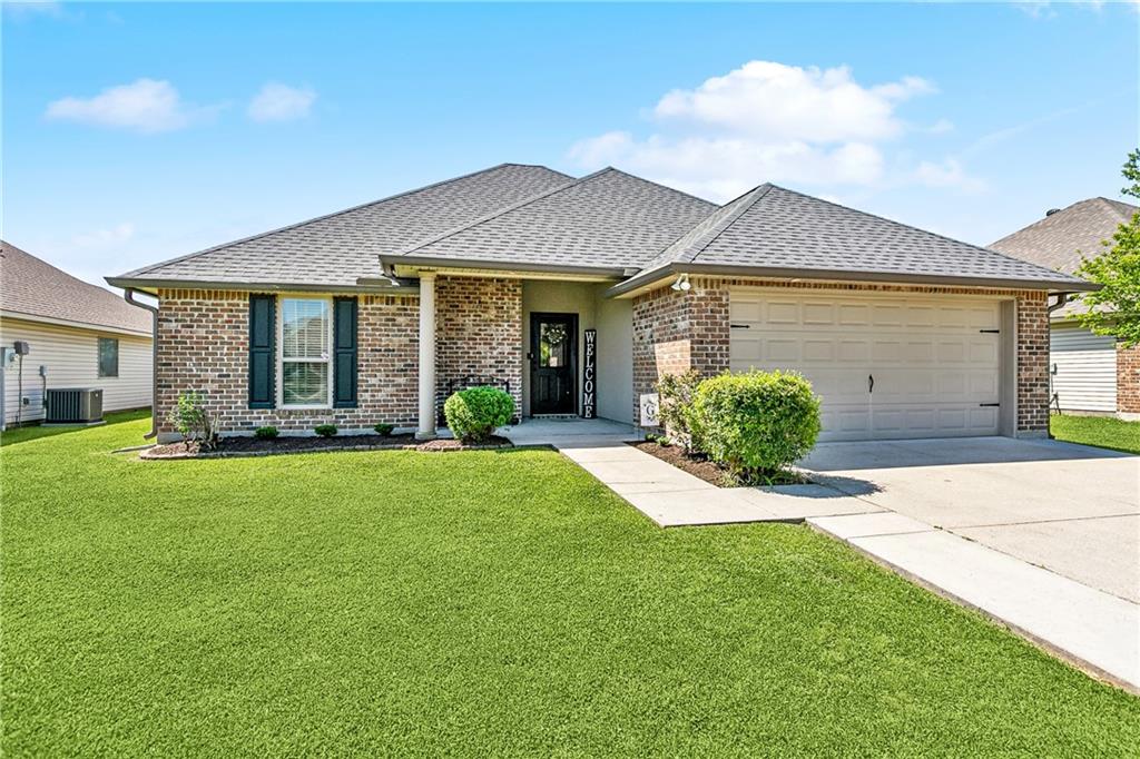 39521 RUE ROYALE None