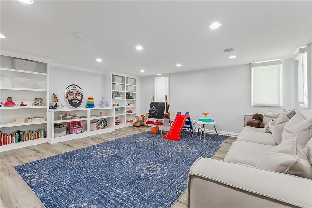 3 FAIRVIEW Court