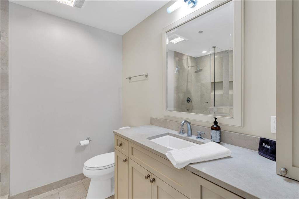 220 DECATUR Street 302