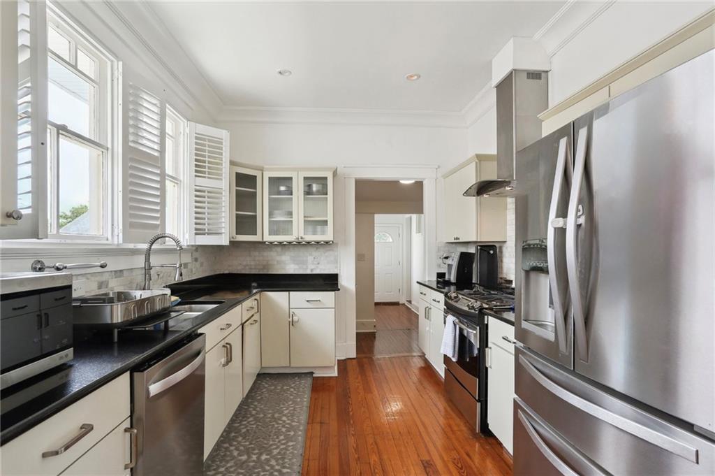 2429 OCTAVIA Street Upper