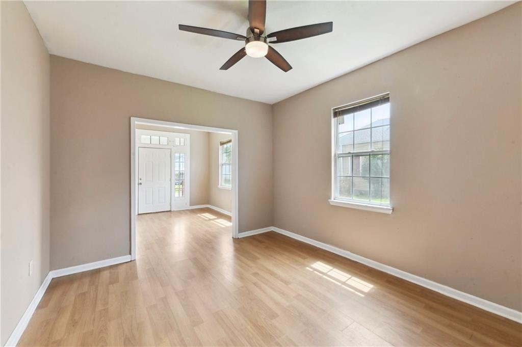 5428 30 DAUPHINE Street