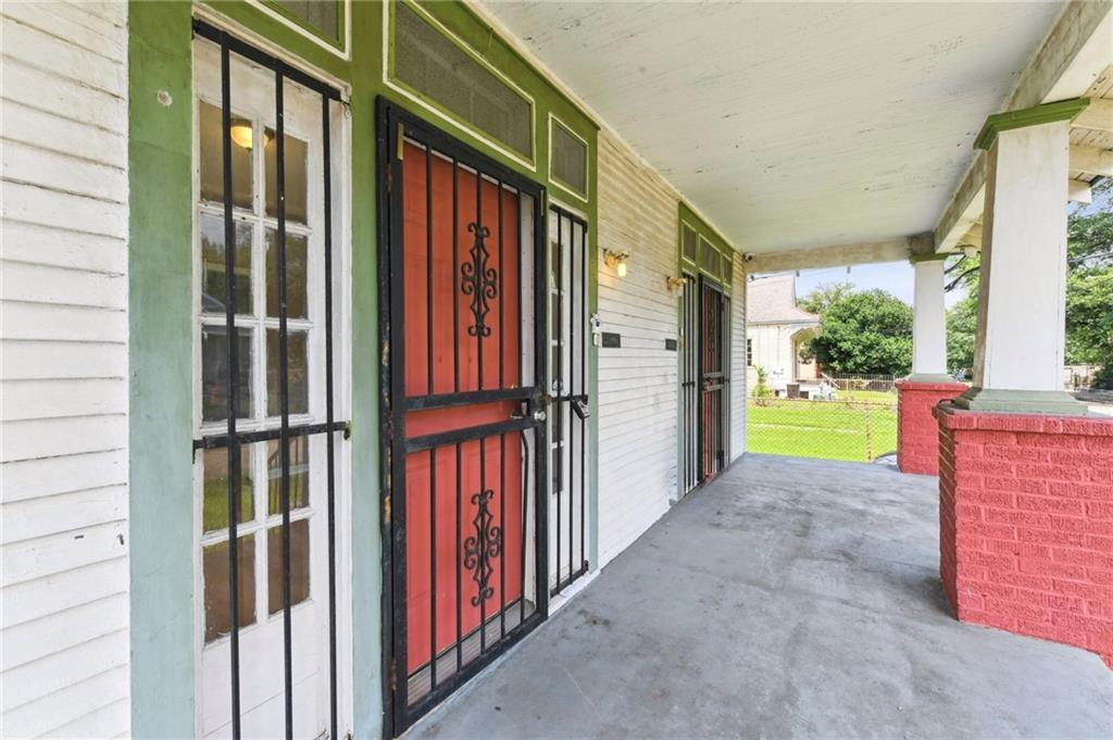 5428 30 DAUPHINE Street