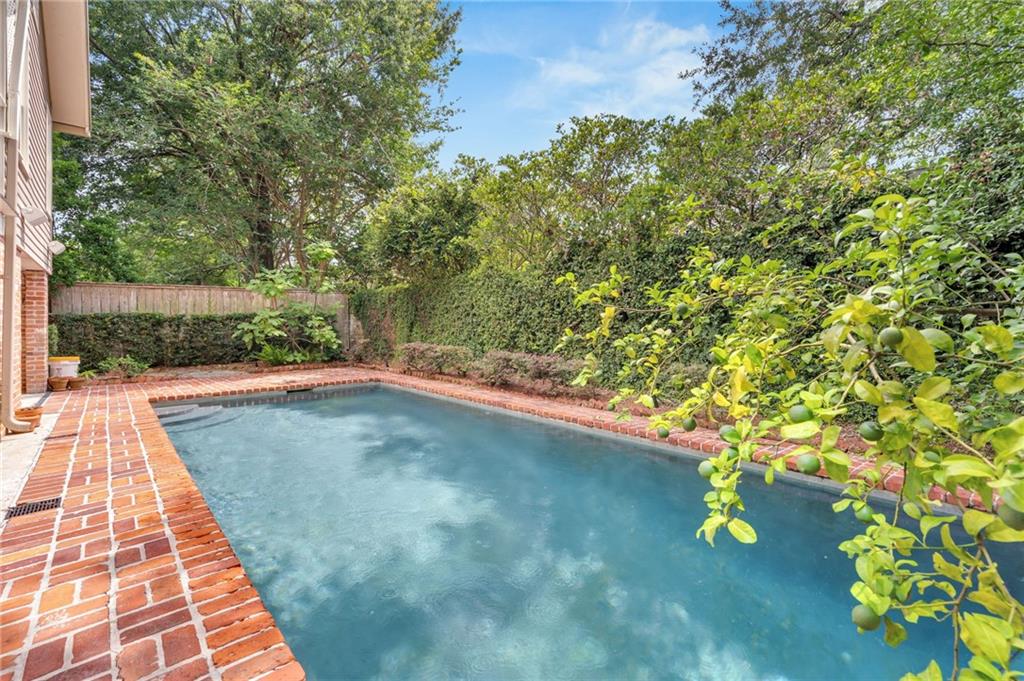 324 FAIRWAY Drive