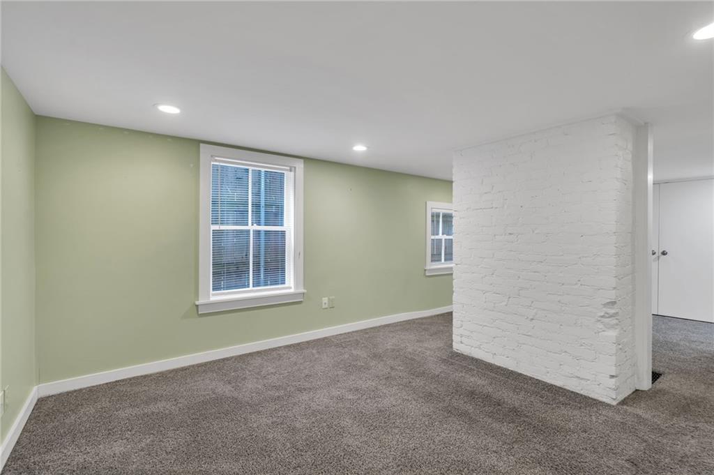 324 FAIRWAY Drive