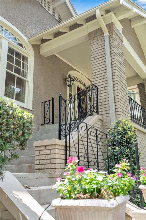 324 FAIRWAY Drive
