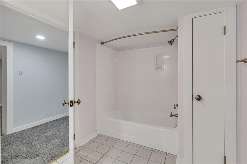 324 FAIRWAY Drive