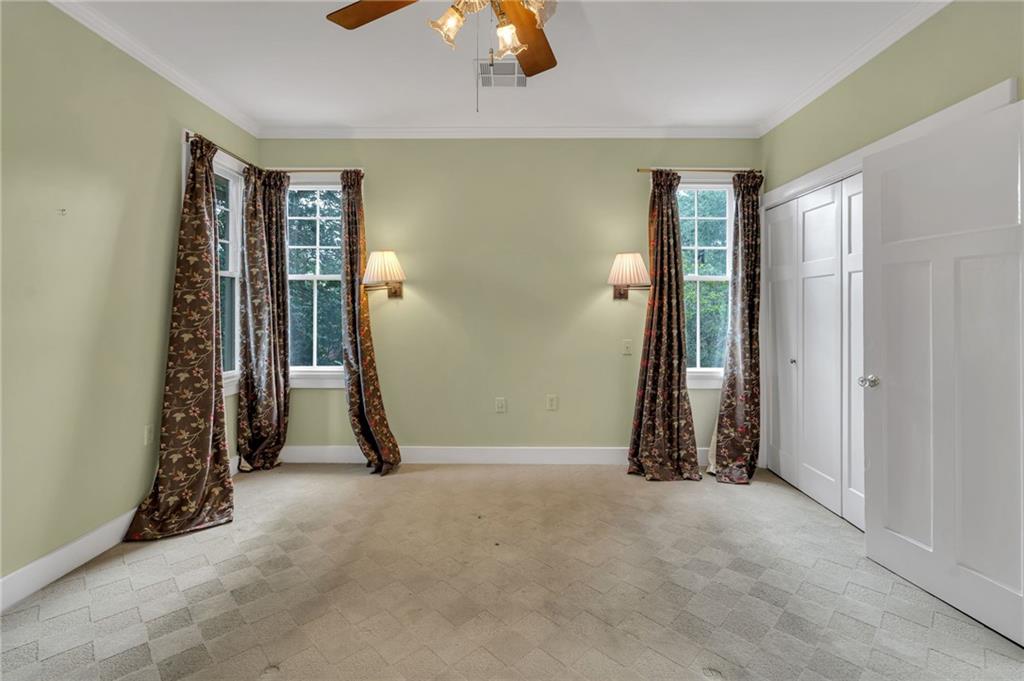 324 FAIRWAY Drive