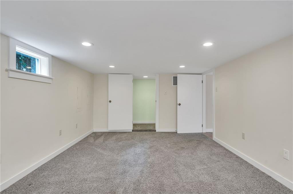 324 FAIRWAY Drive