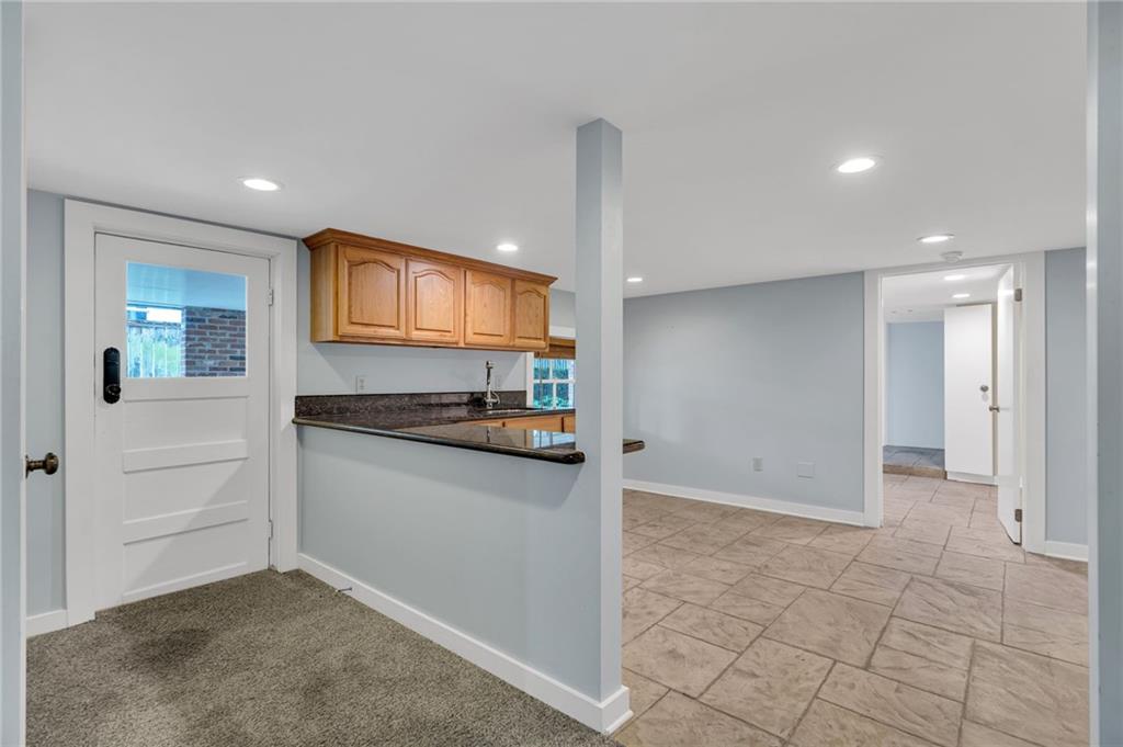 324 FAIRWAY Drive