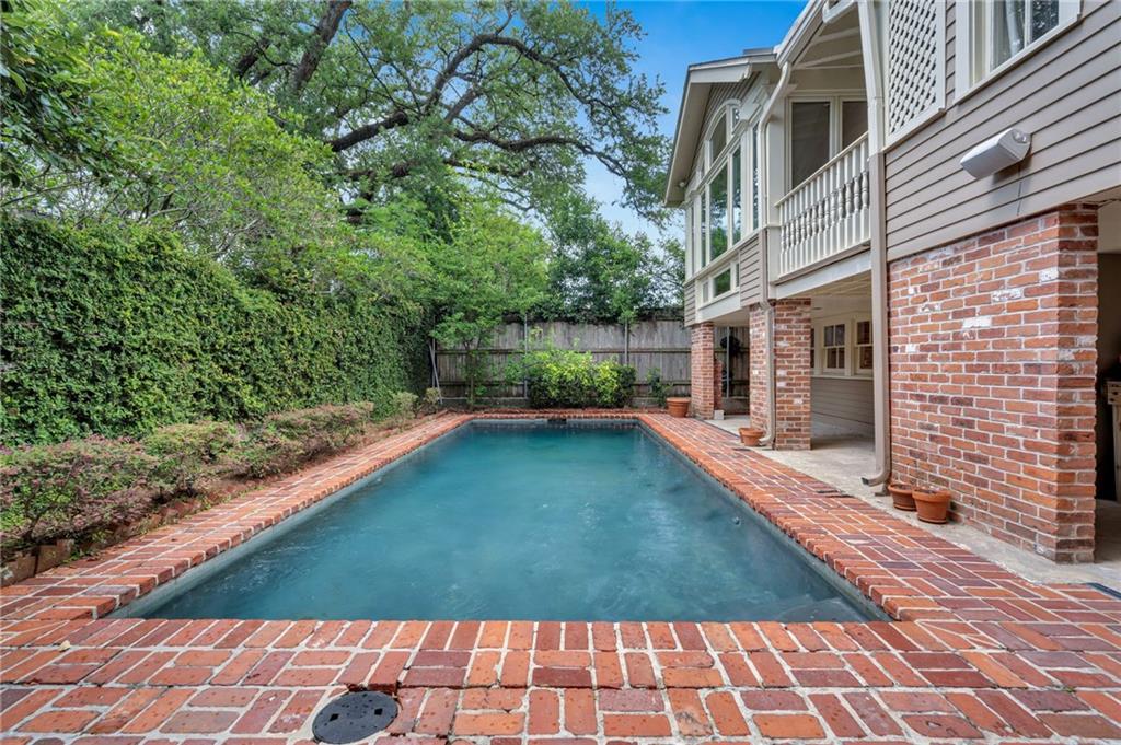 324 FAIRWAY Drive