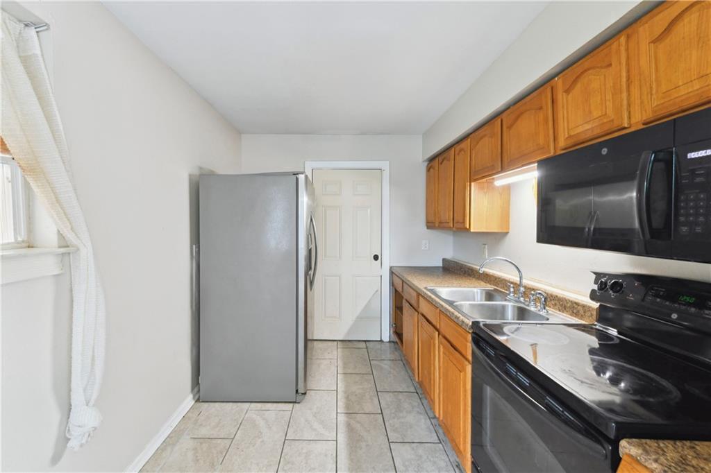 4829 31 ROSEMONT Place