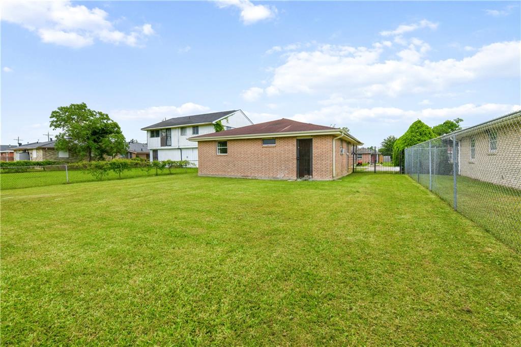 4829 31 ROSEMONT Place