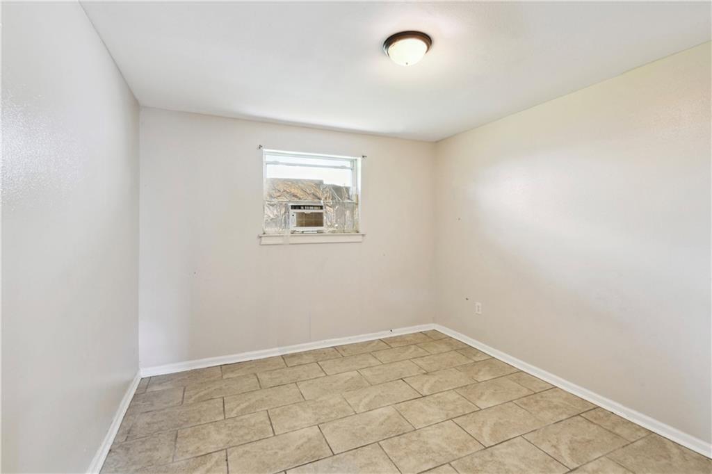 4829 31 ROSEMONT Place