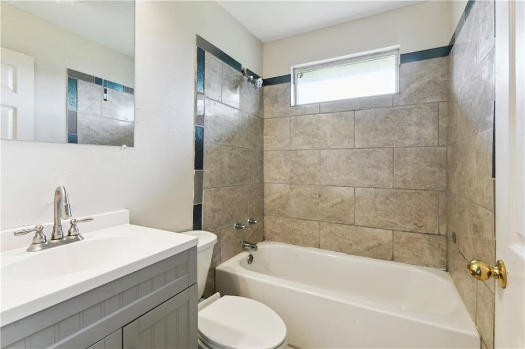 4829 31 ROSEMONT Place