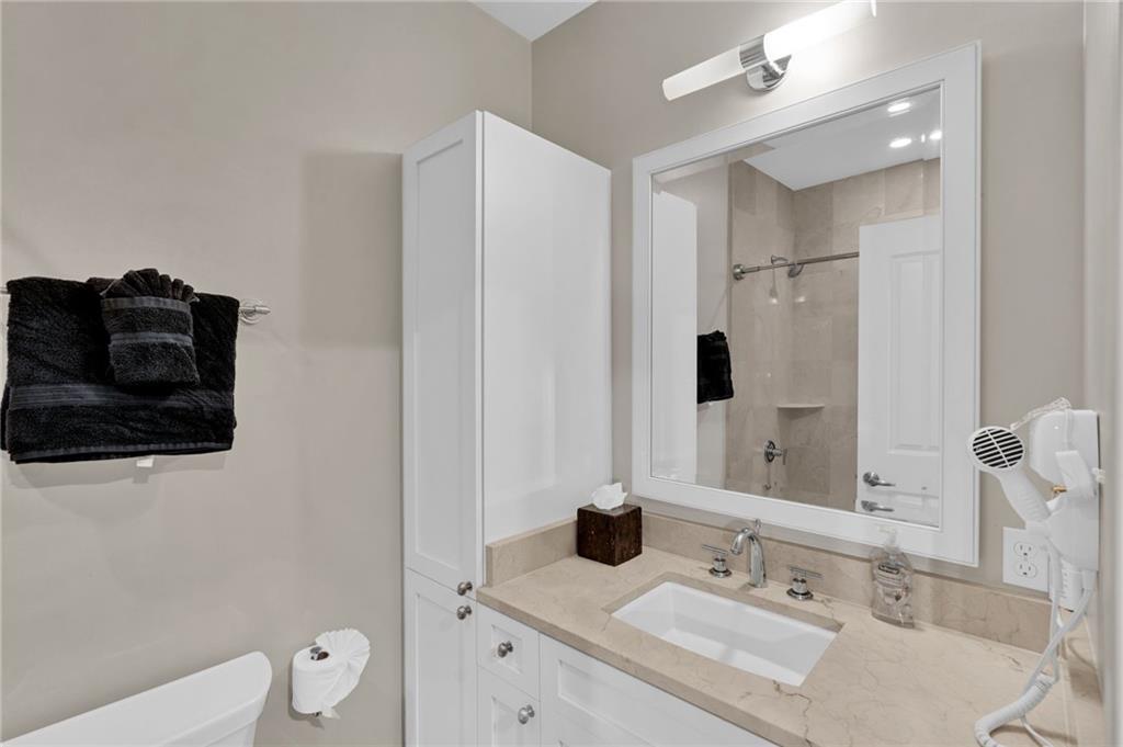 220 DECATUR Street 405