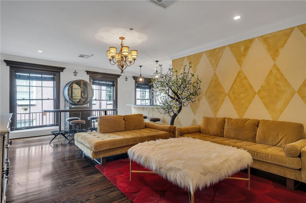 220 DECATUR Street 405