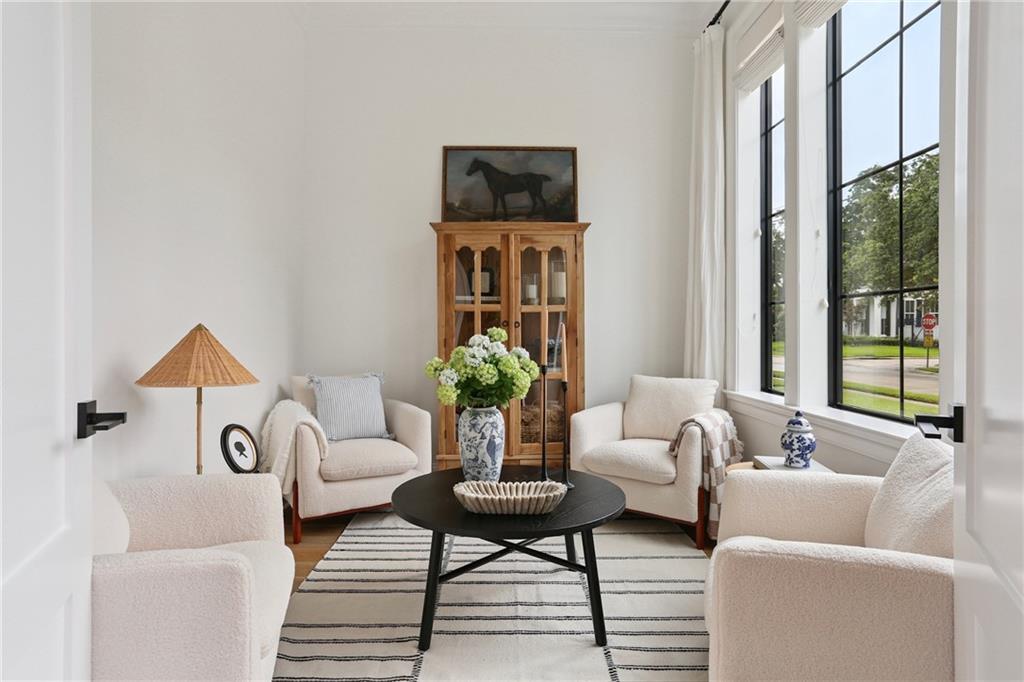 303 W WILLIAM DAVID Parkway