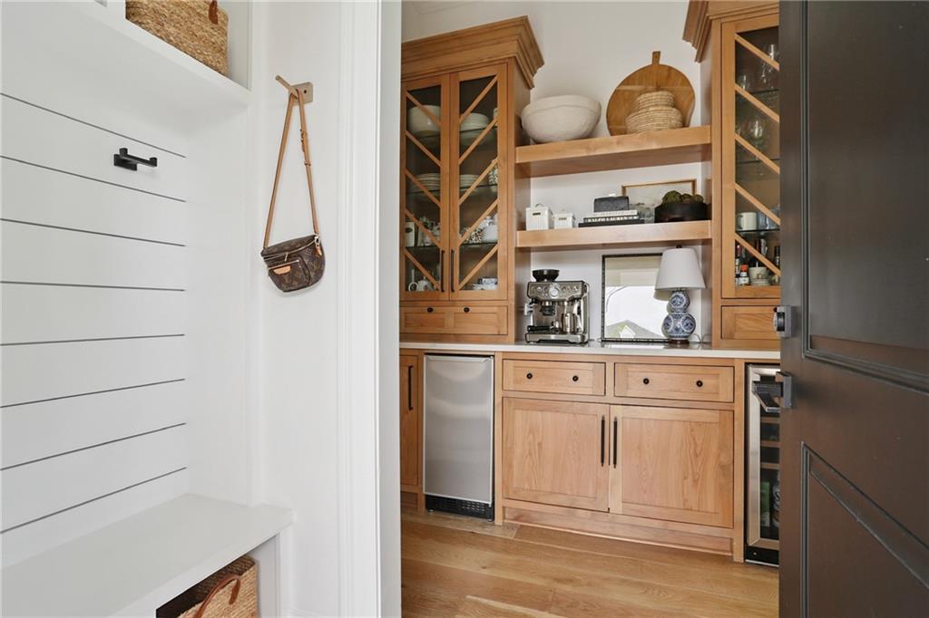 303 W WILLIAM DAVID Parkway