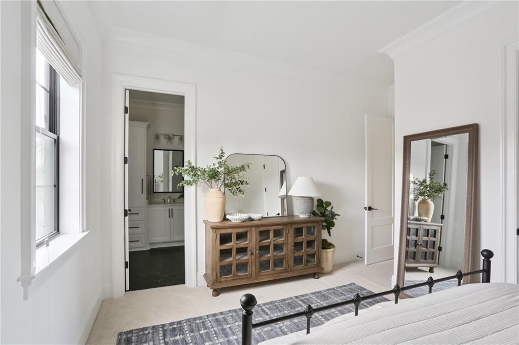 303 W WILLIAM DAVID Parkway