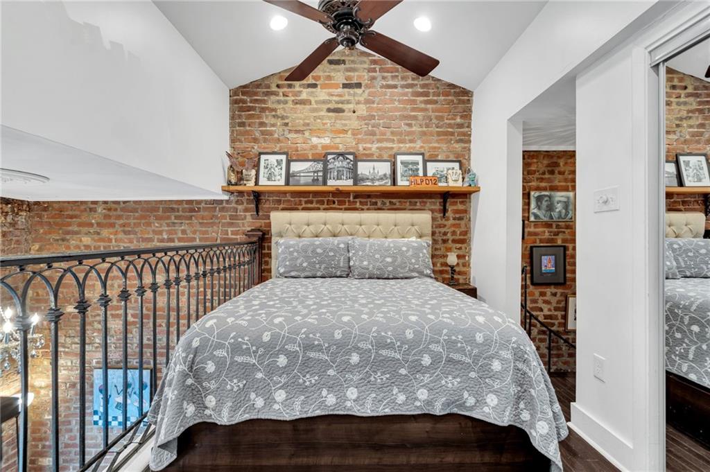 1204 CHARTRES Street 7