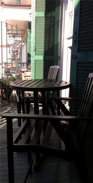 1204 CHARTRES Street 7