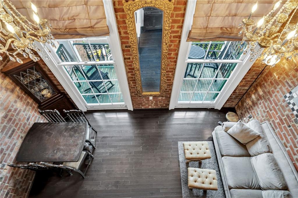 1204 CHARTRES Street 7