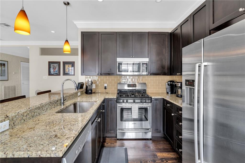 220 DECATUR Street 304