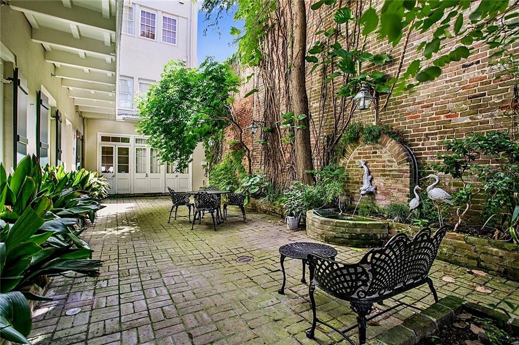 920 ST LOUIS Street 4