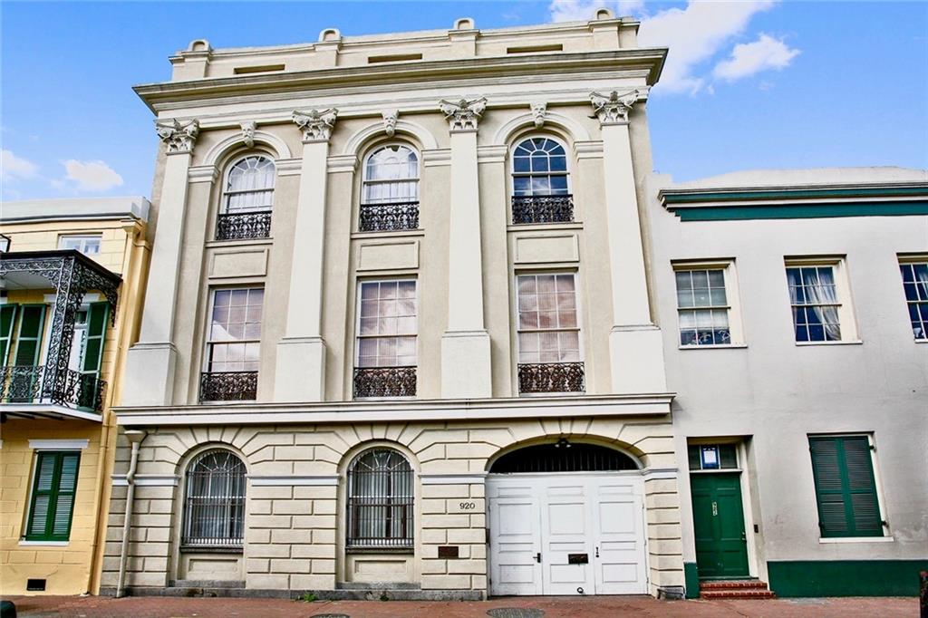 920 ST LOUIS Street 4