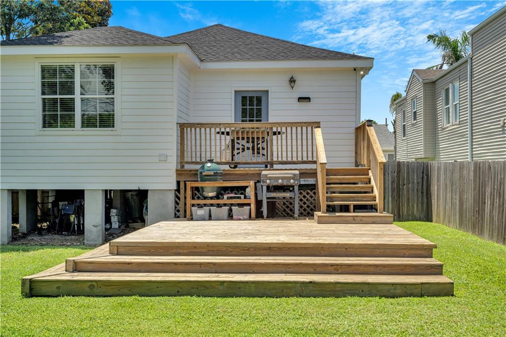 6401 LOUIS XIV Street