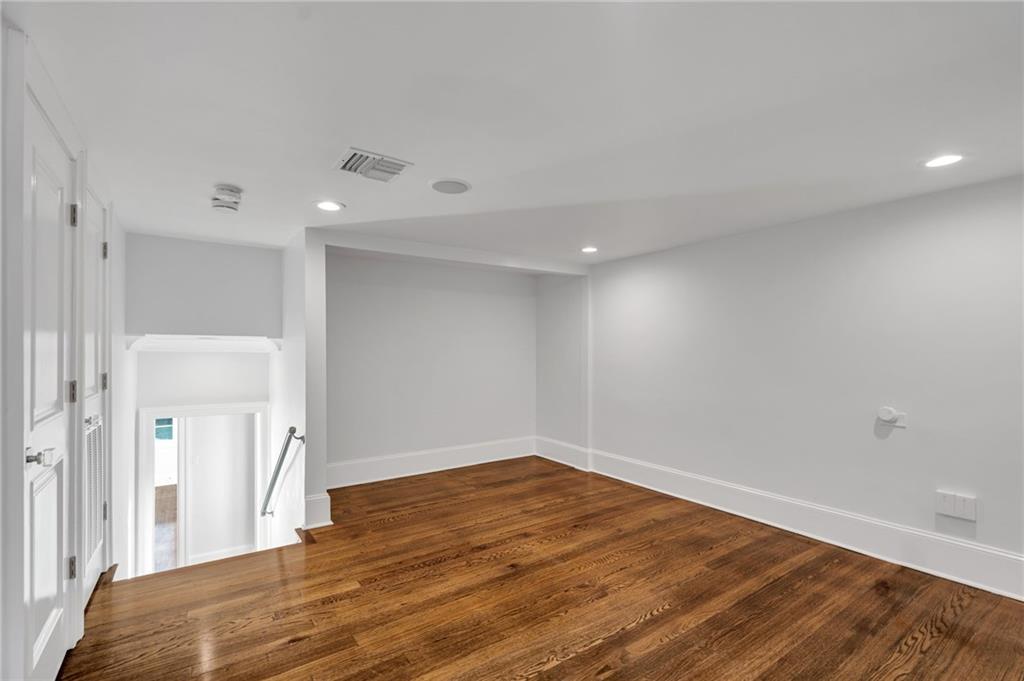 3 FAIRVIEW Court